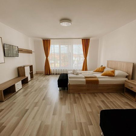 Paulaapartment&Rooms Oradea Eksteriør bilde